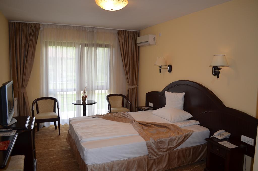 Hotel Astoria Alba Iulia Phòng bức ảnh