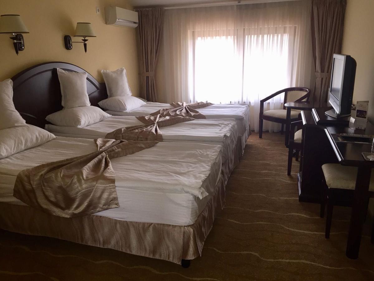 Hotel Astoria Alba Iulia Ngoại thất bức ảnh