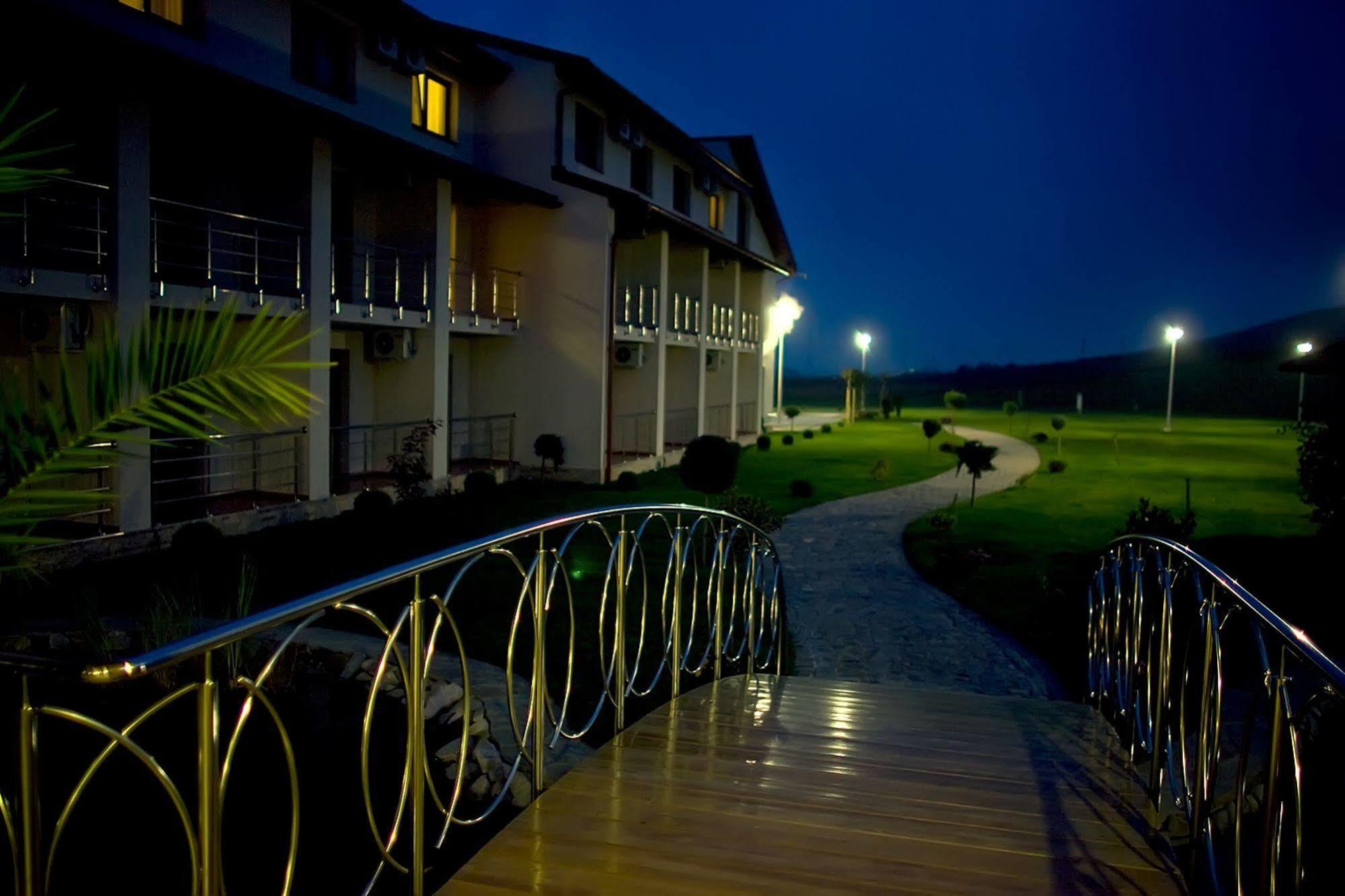 Hotel Astoria Alba Iulia Ngoại thất bức ảnh