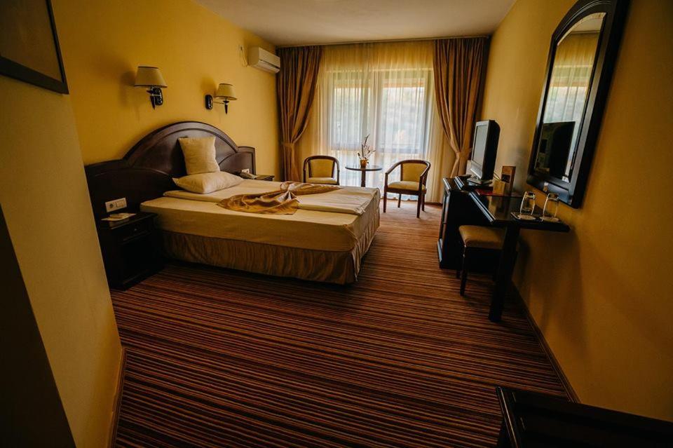 Hotel Astoria Alba Iulia Ngoại thất bức ảnh