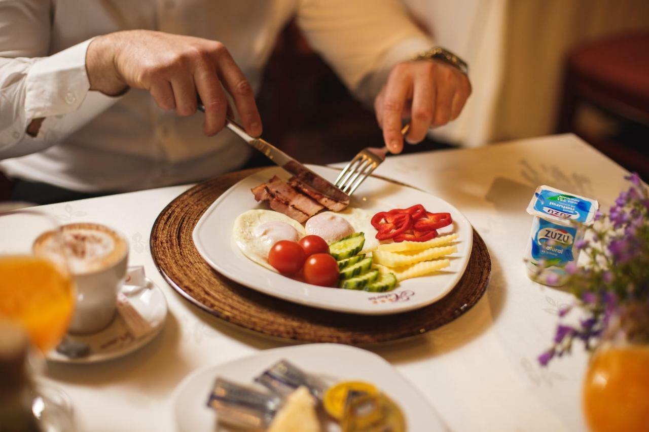 Hotel Astoria Alba Iulia Ngoại thất bức ảnh