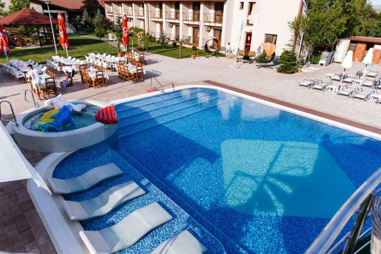 Hotel Astoria Alba Iulia Ngoại thất bức ảnh